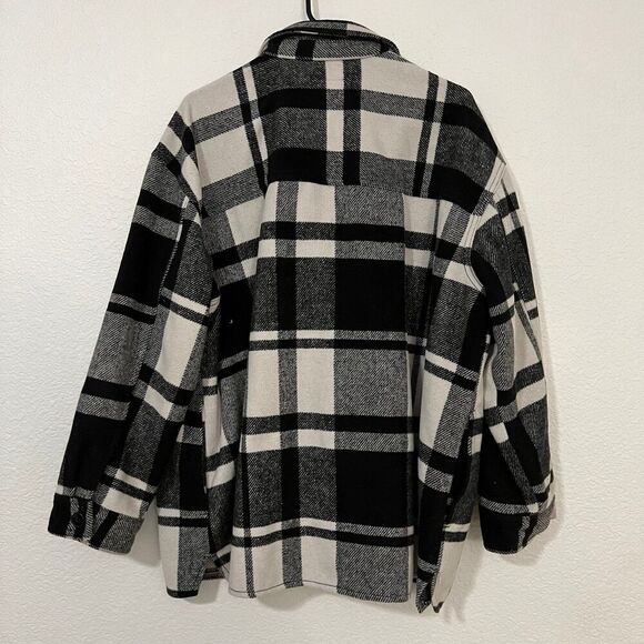 Old Navy Women’s Soft-Brushed Utility Shacket Black Plaid Size XXL - Picture 2 of 3